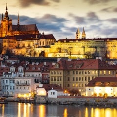 Prague au couché du soleil